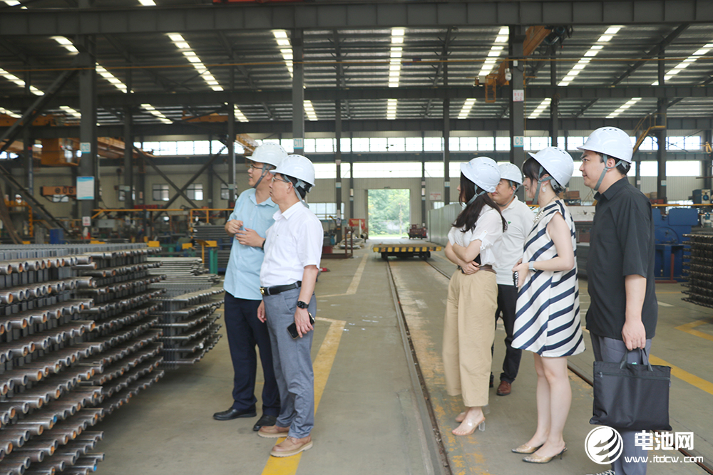 中關(guān)村新型電池技術(shù)創(chuàng)新聯(lián)盟秘書長(zhǎng)于清教一行參觀調(diào)研凱能科技