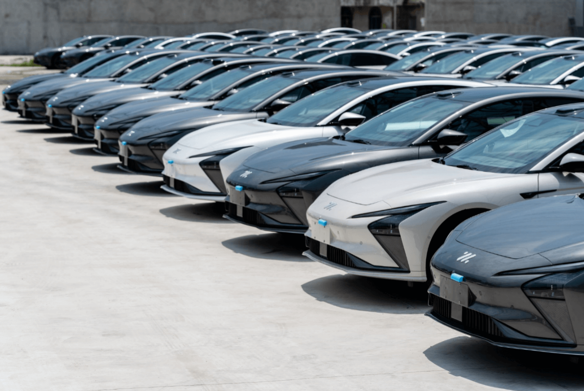 智己汽車成功完成首輪市場(chǎng)化融資 估值近300億元