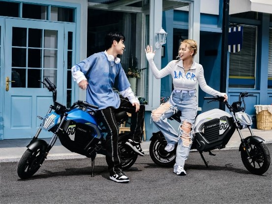 摩獸發布旗下首款新國標潮玩跨騎電自Pesgo one