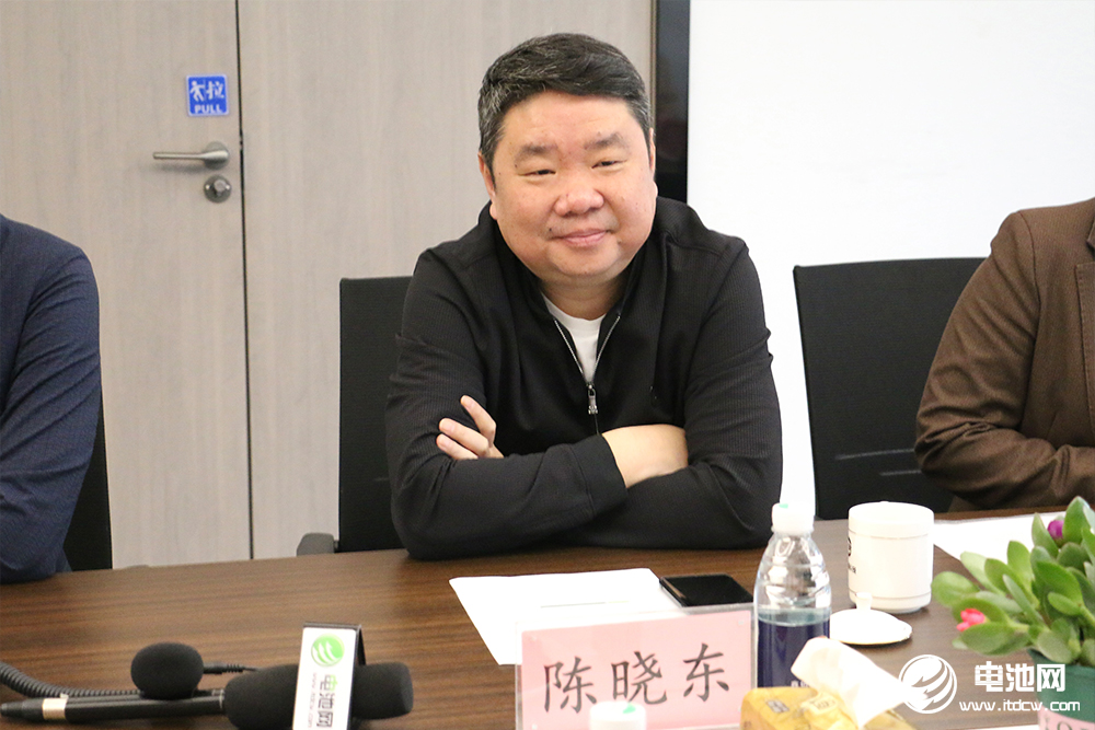 中國電池新能源產業鏈調研團一行參觀考察鑫鉑瑞 中國電池新能源產業鏈調研團一行參觀考察鑫鉑瑞