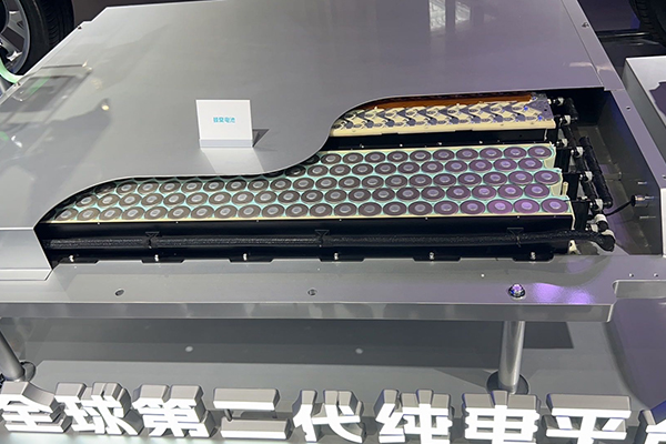 上海車(chē)展現(xiàn)場(chǎng)花式“內(nèi)卷” A0級(jí)將成為下一個(gè)增長(zhǎng)點(diǎn)