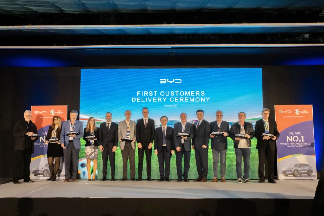 王傳福親自交車!比亞迪匈牙利首批乘用車正式交付