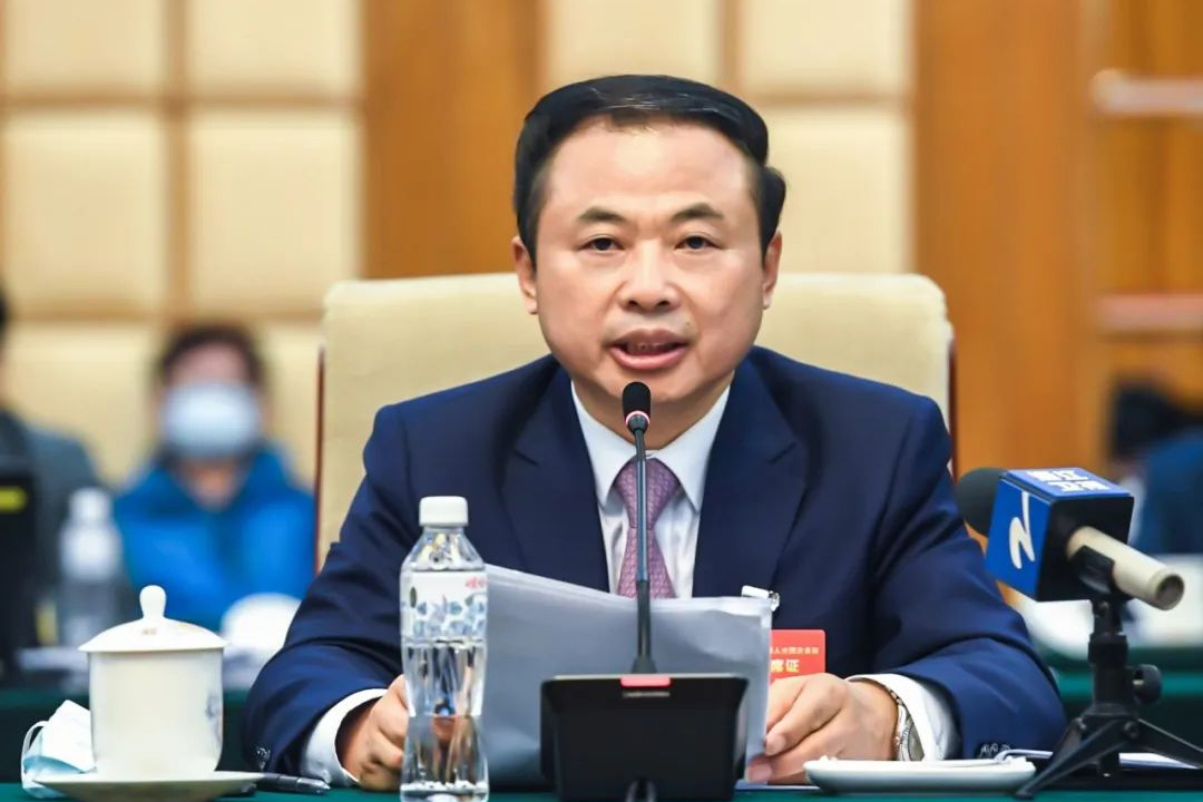 天能控股集團(tuán)張?zhí)烊危和苿?dòng)儲(chǔ)能、電池回收等產(chǎn)業(yè)高質(zhì)量發(fā)展