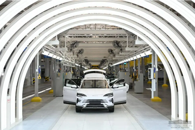 比亞迪烏茲別克斯坦工廠首批量產新能源汽車正式下線
