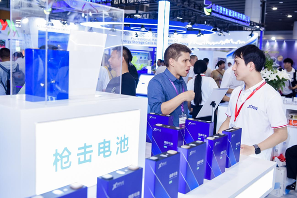 同質化競爭嚴重？低溫電池與固態電池量產先鋒走出差異化路線