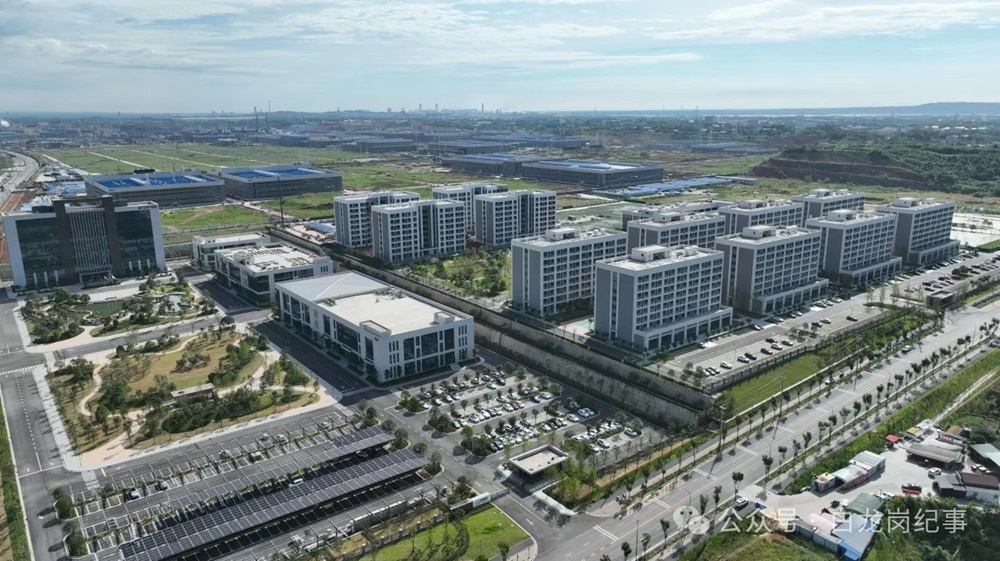 宜昌邦普全鏈條一體化產(chǎn)業(yè)園。杜小夢(mèng) 攝 圖/白龍崗紀(jì)事 宜昌邦普全鏈條一體化產(chǎn)業(yè)園。杜小夢(mèng) 攝 圖/白龍崗紀(jì)事