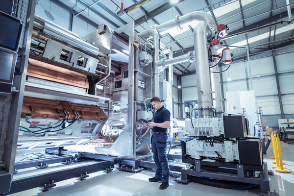 圖2.理解車間情況并不需要總是實地去到車間。數(shù)字化技術(shù)能夠幫助工程師遠程發(fā)現(xiàn)問題。