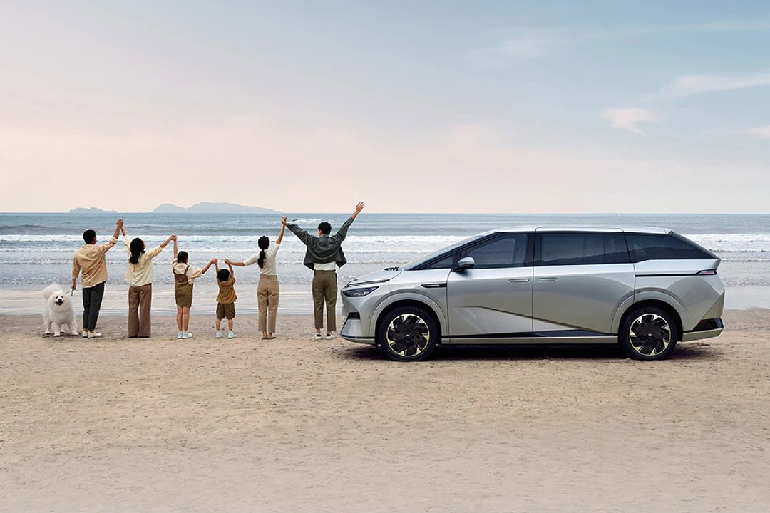 小鵬汽車2024年營收近409億 今年一季度總交付量預超9.1萬輛