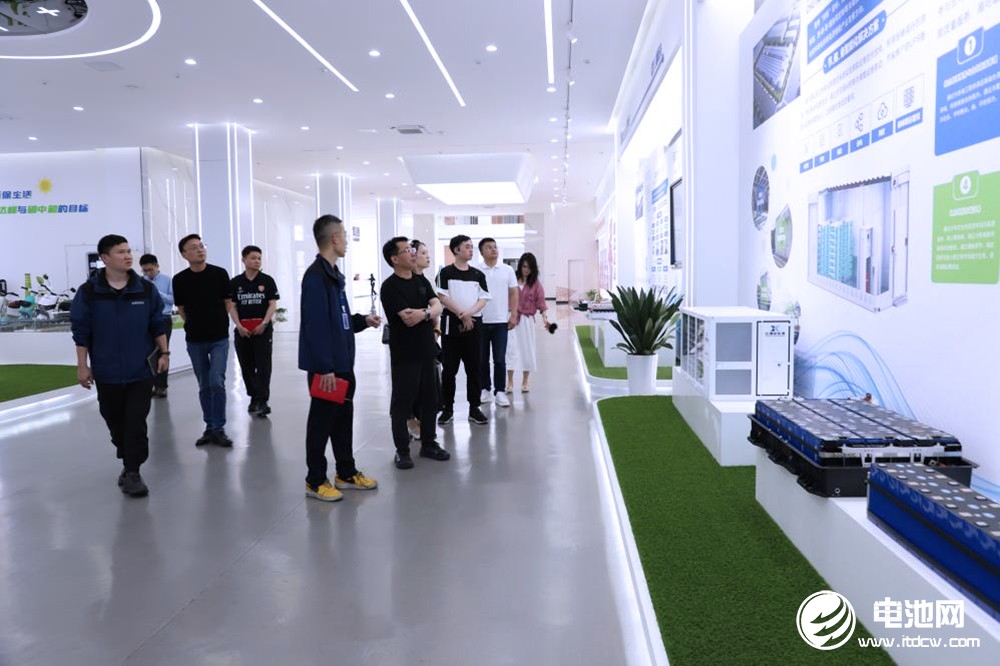 中國(guó)電池新能源產(chǎn)業(yè)鏈調(diào)研采訪團(tuán)（安徽站）一行到訪巡鷹集團(tuán)