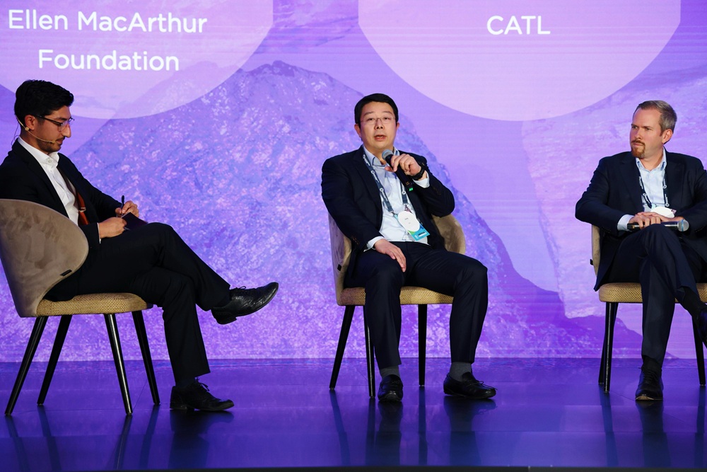 全球能源循環計劃亮相慕尼黑 寧德時代/寶馬/奔馳/巴斯夫共話汽車產業綠色變革