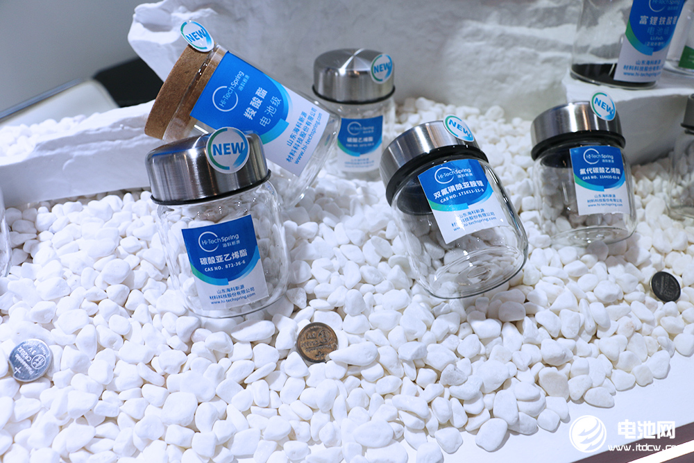 2025年中國(guó)電解液出貨量223.5萬噸 行業(yè)發(fā)展迎來價(jià)量齊升新階段